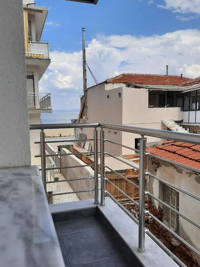 By The Sea Apartment Peraia