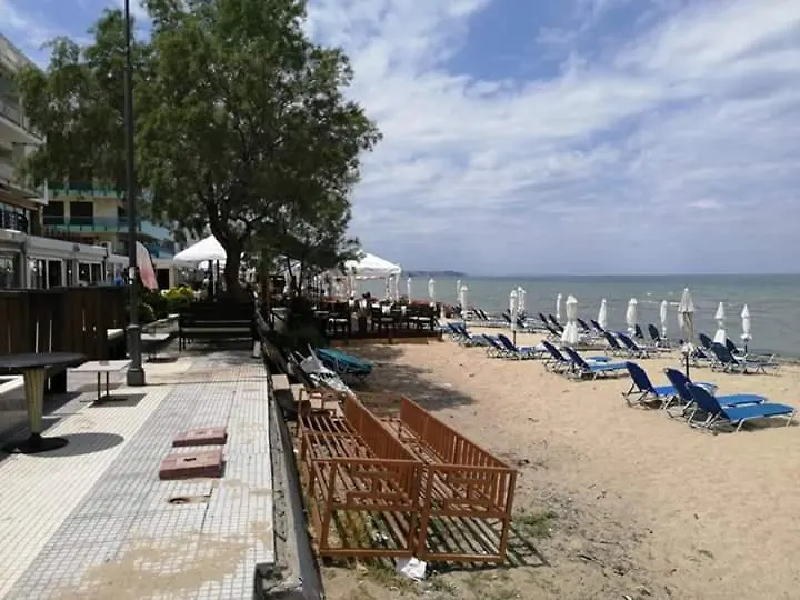 By The Sea Apartment Peraia